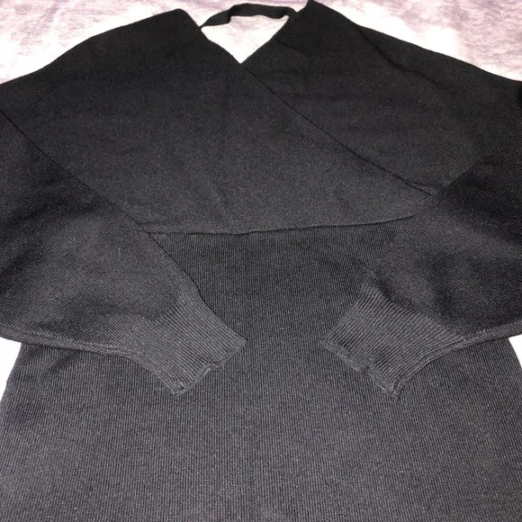 Elegant Black Women's Dress - Picture 6 of 15